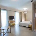 Lägenhetshotell Zisis 3*