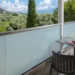 Zisis 3*