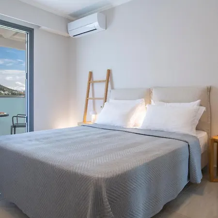 Apartmanhotel Zisis 3*