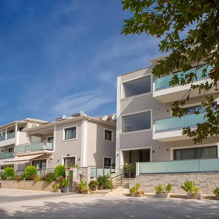 Zisis Aparthotel Nydri (Lefkada)