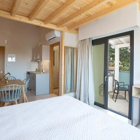 Aparthotel Zisis