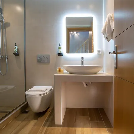 Zisis Aparthotel
