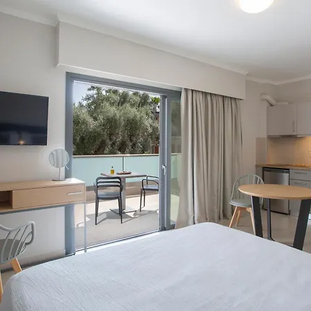 Hotel apartamentowy Zisis Nydri (Lefkada)