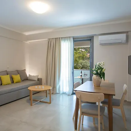 Apartmanhotel Zisis Nidrí