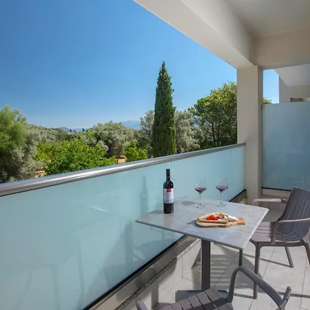 Hotel apartamentowy Zisis Nydri (Lefkada)