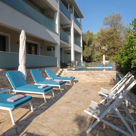 Apartmanhotel Zisis 3*