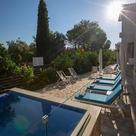 Zisis Hotel apartamentowy Nydri (Lefkada)