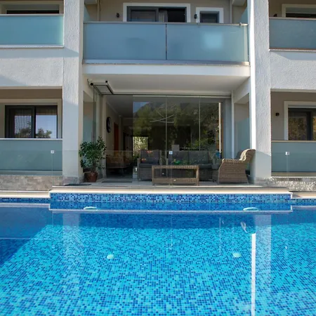 Hotel apartamentowy Zisis 3*